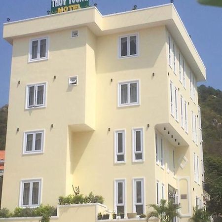Khach San Thuy Young Hotel Вунг Тау Екстериор снимка