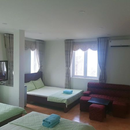 Khach San Thuy Young Hotel Вунг Тау Екстериор снимка