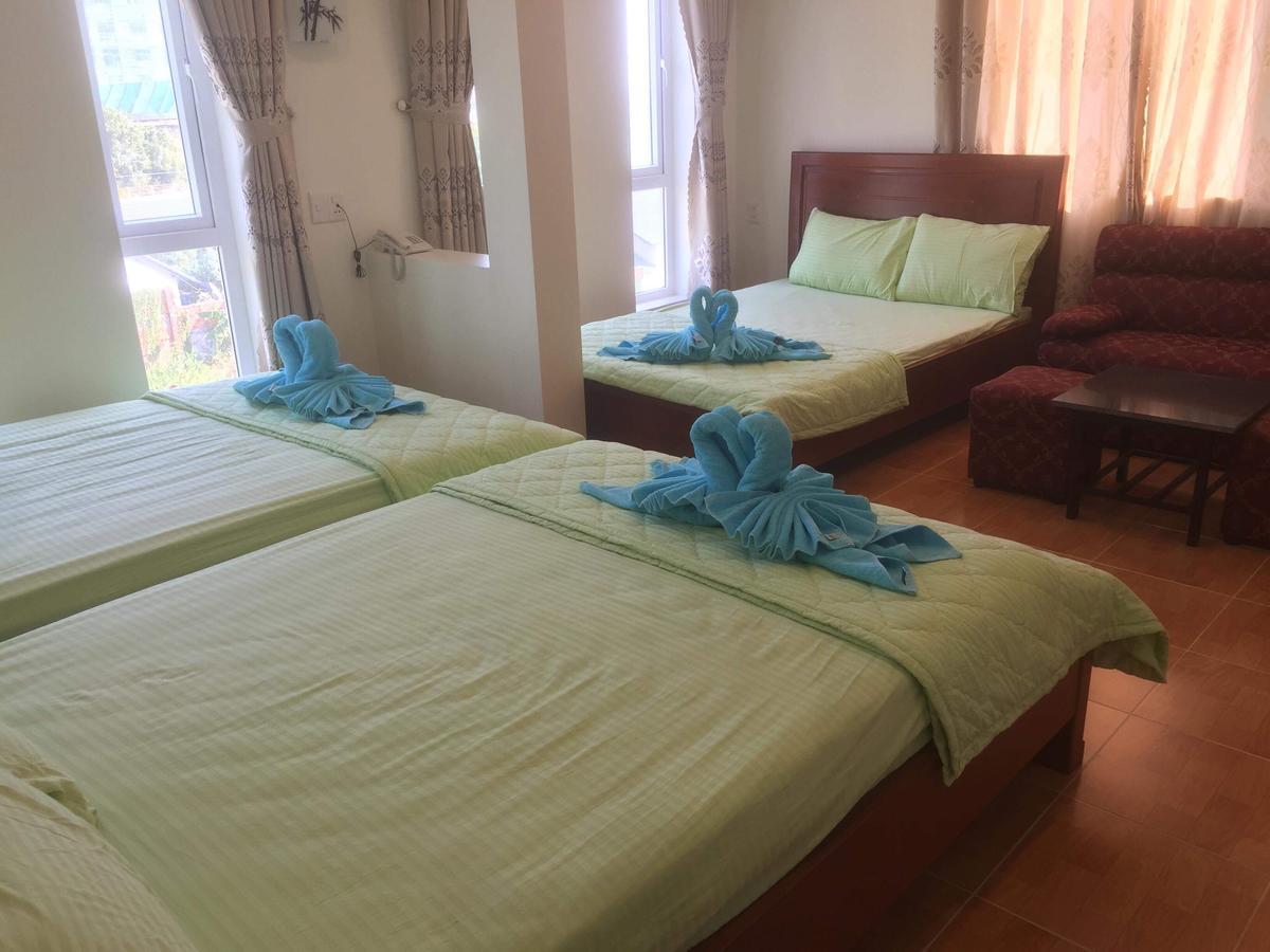 Khach San Thuy Young Hotel Вунг Тау Екстериор снимка