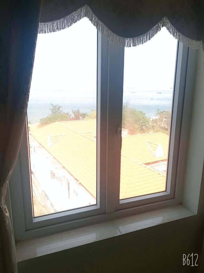 Khach San Thuy Young Hotel Вунг Тау Екстериор снимка